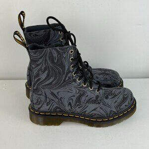 Women's size 6 - Dr Martens 1460 Pascal Lace up Boot Black/Gray Marble boots